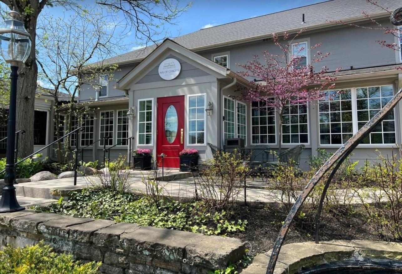 Inn Of Chagrin Chagrin Falls Exterior photo